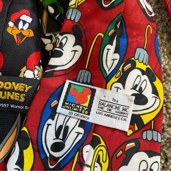 Mickey Mouse Looney Toon Holiday Tie Set One of. Kind Collection Unisex - Picture 10 of 10